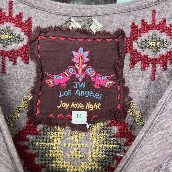 JW Los Angeles Embroidered Top - Picture 4 of 5